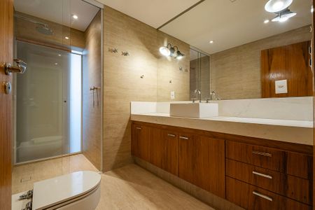Apartamento à venda com 184m², 3 quartos e 2 vagas Apartamento à venda com 184m², 3 quartos e 2 vagasBanheiro