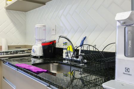 Cozinha de apartamento para alugar com 2 quartos, 55m² em Vila Andrade, São Paulo