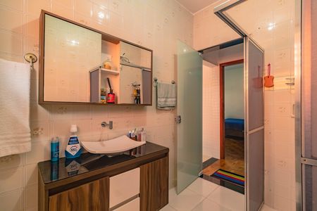 Casa à venda com 5 quartos, 300m² em Cidade Vargas, São Paulo