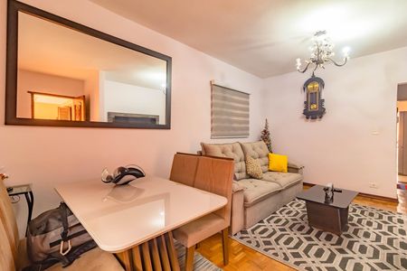 Casa à venda com 5 quartos, 300m² em Cidade Vargas, São Paulo