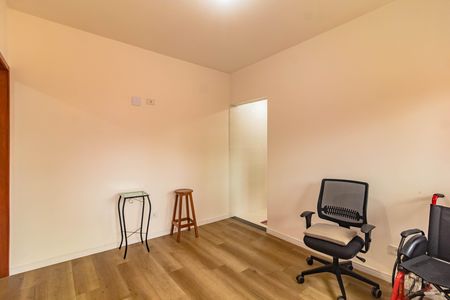 Casa à venda com 5 quartos, 300m² em Cidade Vargas, São Paulo