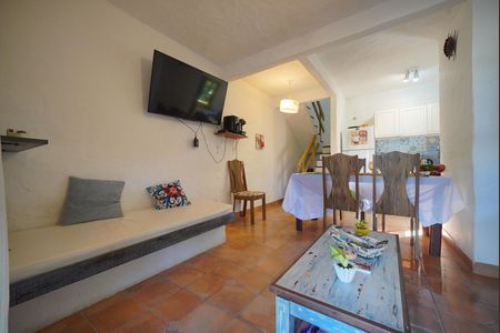 Sala de apartamento para alugar com 2 quartos, 185m² em Canasvieiras, Florianópolis