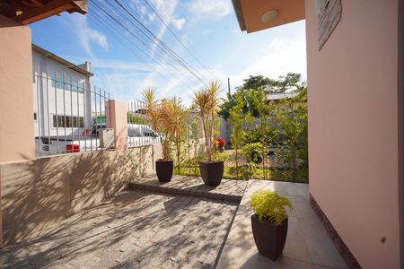 Área externa de casa para alugar com 1 quarto, 40m² em Forquilhinhas, São José