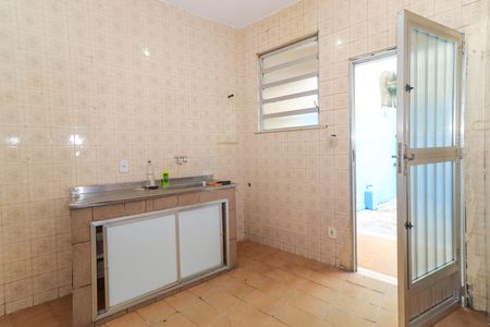 Cozinha de casa para alugar com 1 quarto, 70m² em Realengo, Rio de Janeiro