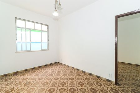 Sala de casa para alugar com 1 quarto, 70m² em Realengo, Rio de Janeiro