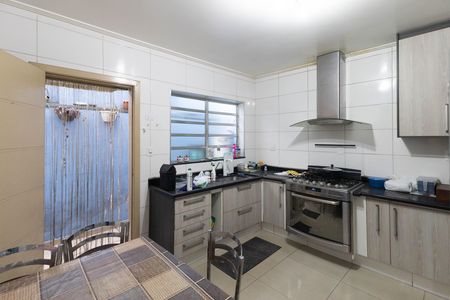 Casa à venda com 198m², 3 quartos e 2 vagasCorredor