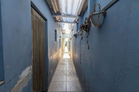 Corredor de casa à venda com 3 quartos, 198m² em Vila Sabrina, São Paulo