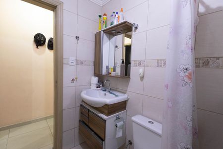 Casa à venda com 198m², 3 quartos e 2 vagasBanheiro 2