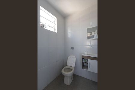 Casa à venda com 198m², 3 quartos e 2 vagasBanheiro 3