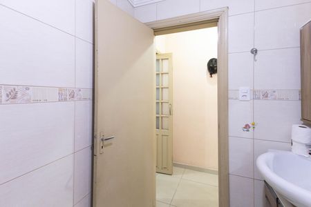 Casa à venda com 198m², 3 quartos e 2 vagasBanheiro 2