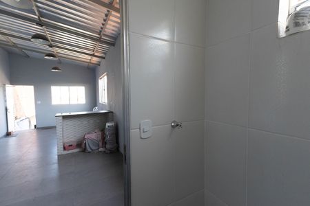 Casa à venda com 198m², 3 quartos e 2 vagasBanheiro 3