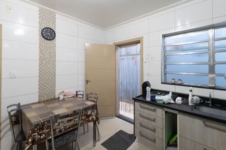 Casa à venda com 198m², 3 quartos e 2 vagasCorredor