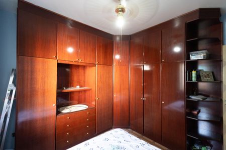 Casa à venda com 198m², 3 quartos e 2 vagasQuarto 2