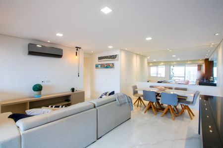 Sala de apartamento à venda com 2 quartos, 90m² em Vila Apiai, Santo André