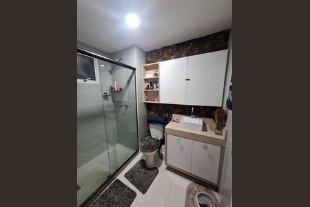 Apartamento à venda com 52m², 2 quartos e 1 vaga Apartamento à venda com 52m², 2 quartos e 1 vagaBanheiro