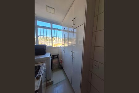 Apartamento à venda com 52m², 2 quartos e 1 vaga Apartamento à venda com 52m², 2 quartos e 1 vagaCozinha e Área de Serviço