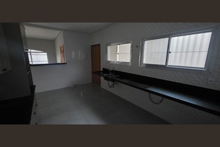 Cozinha de casa para alugar com 3 quartos, 100m² em Solemar, Praia Grande