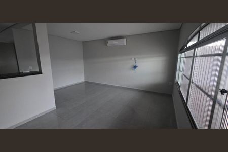 Sala de casa para alugar com 3 quartos, 100m² em Solemar, Praia Grande
