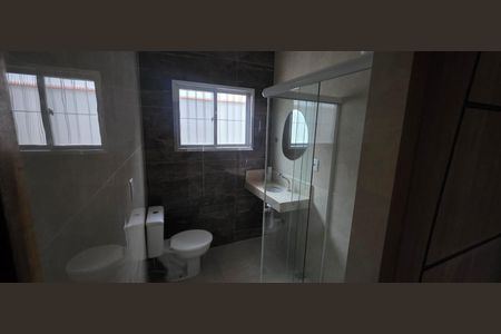 Banheiro de casa para alugar com 3 quartos, 100m² em Solemar, Praia Grande