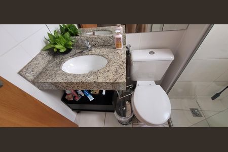 banheiro suite  de apartamento à venda com 3 quartos, 85m² em Centro, Betim