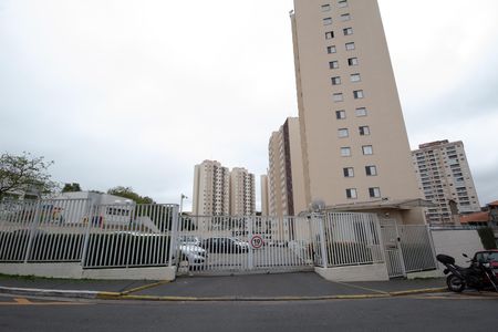 Fachada de apartamento para alugar com 2 quartos, 53m² em Jardim Roberto, Osasco