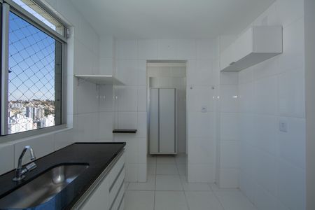 Apartamento para alugar com 70m², 2 quartos e 2 vagasCOZINHA