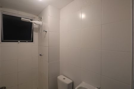 Banheiro de apartamento para alugar com 2 quartos, 45m² em Mato Grande, Canoas