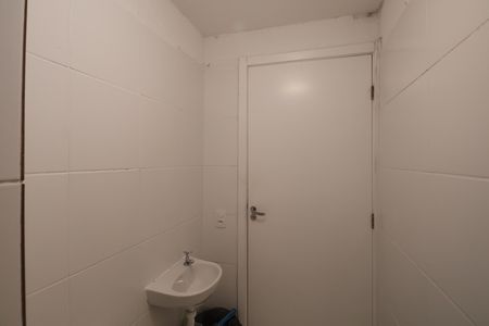 Banheiro de apartamento para alugar com 2 quartos, 45m² em Mato Grande, Canoas