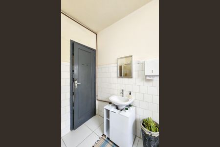 Apartamento para alugar com 174m², 3 quartos e sem vaga Apartamento para alugar com 174m², 3 quartos e sem vagaBanheiro