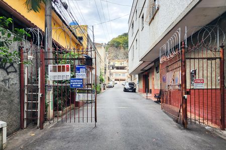 Apartamento para alugar com 174m², 3 quartos e sem vaga Apartamento para alugar com 174m², 3 quartos e sem vagaFachada