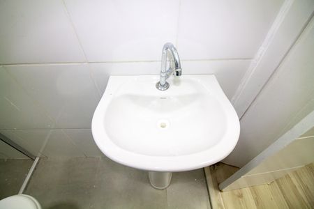 Casa para alugar com 70m², 2 quartos e sem vaga Casa para alugar com 70m², 2 quartos e sem vagaBanheiro