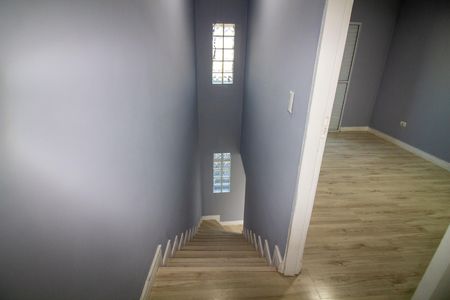 Escada de casa para alugar com 2 quartos, 70m² em Vila das Belezas, São Paulo