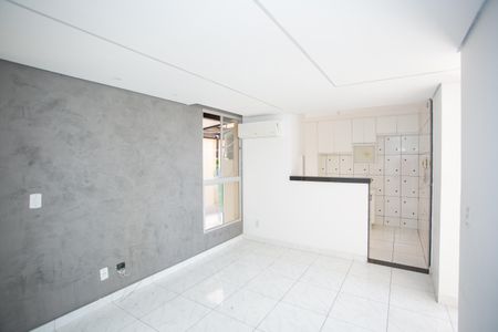 Sala de apartamento à venda com 2 quartos, 55m² em Alvorada, Contagem