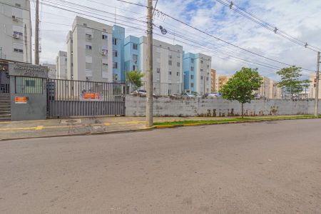 Vista da Rua de apartamento para alugar com 2 quartos, 42m² em Olaria, Canoas