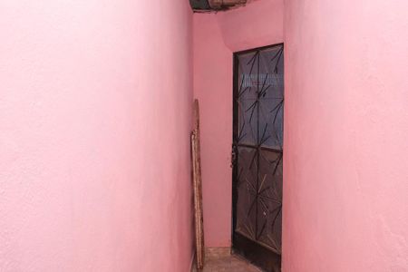 Entrada  de kitnet/studio para alugar com 1 quarto, 35m² em Coréia, Mesquita