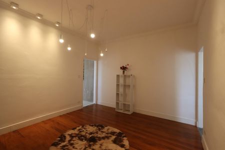Sala de casa para alugar com 2 quartos, 180m² em Penha de França, São Paulo