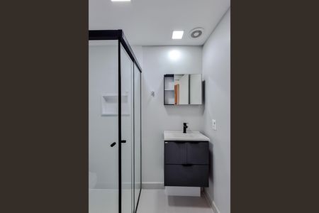 Banheiro de kitnet/studio para alugar com 1 quarto, 22m² em Ipiranga, São Paulo