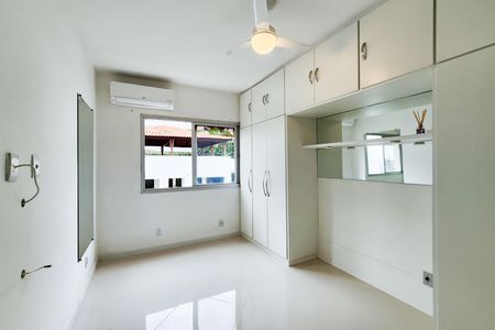 Apartamento à venda com 80m², 2 quartos e 1 vaga Apartamento à venda com 80m², 2 quartos e 1 vagaSuíte
