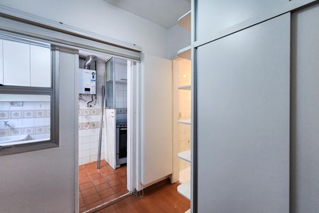 Apartamento à venda com 80m², 2 quartos e 1 vaga Apartamento à venda com 80m², 2 quartos e 1 vagaQuarto de Serviço