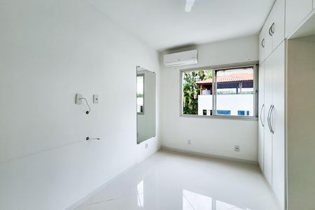 Apartamento à venda com 80m², 2 quartos e 1 vaga Apartamento à venda com 80m², 2 quartos e 1 vagaSuíte