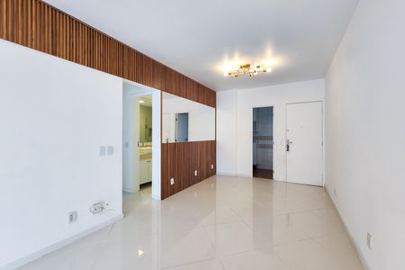 Apartamento à venda com 80m², 2 quartos e 1 vaga Apartamento à venda com 80m², 2 quartos e 1 vagaSala