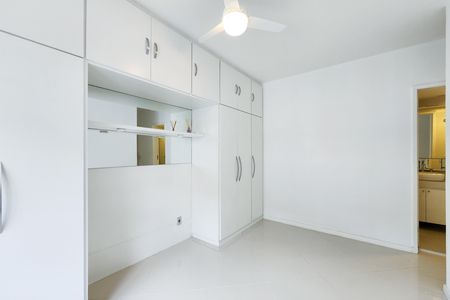 Apartamento à venda com 80m², 2 quartos e 1 vaga Apartamento à venda com 80m², 2 quartos e 1 vagaSuíte