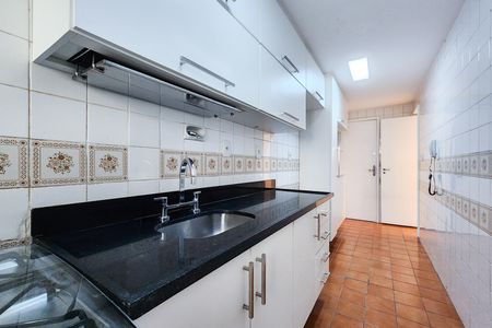Apartamento à venda com 80m², 2 quartos e 1 vaga Apartamento à venda com 80m², 2 quartos e 1 vagaCozinha