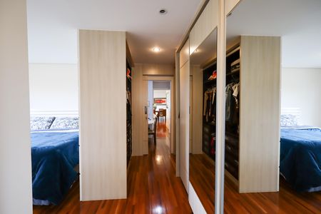 Apartamento para alugar com 205m², 3 quartos e 4 vagas Apartamento para alugar com 205m², 3 quartos e 4 vagasQuarto 1 - Suíte 1