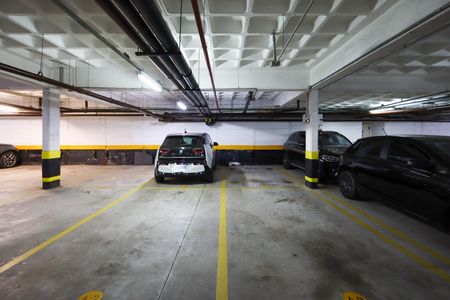 Vaga de Garagem de apartamento para alugar com 3 quartos, 205m² em Vila Sofia, São Paulo