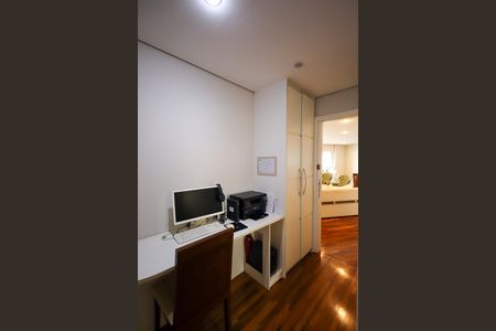 Apartamento para alugar com 205m², 3 quartos e 4 vagas Apartamento para alugar com 205m², 3 quartos e 4 vagasHall de distribuição