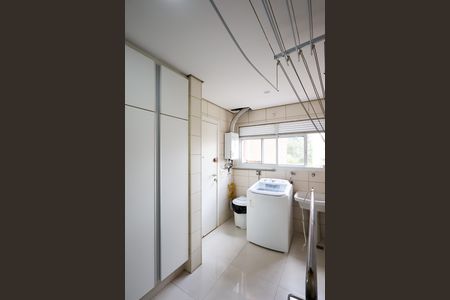 Apartamento para alugar com 205m², 3 quartos e 4 vagas Apartamento para alugar com 205m², 3 quartos e 4 vagasÁrea de Serviço