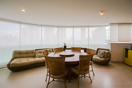Apartamento para alugar com 205m², 3 quartos e 4 vagas Apartamento para alugar com 205m², 3 quartos e 4 vagasVaranda Gourmet