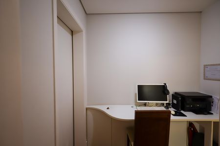 Apartamento para alugar com 205m², 3 quartos e 4 vagas Apartamento para alugar com 205m², 3 quartos e 4 vagasHall de distribuição
