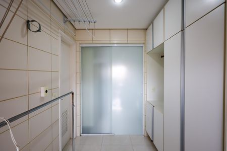Apartamento para alugar com 205m², 3 quartos e 4 vagas Apartamento para alugar com 205m², 3 quartos e 4 vagasÁrea de Serviço